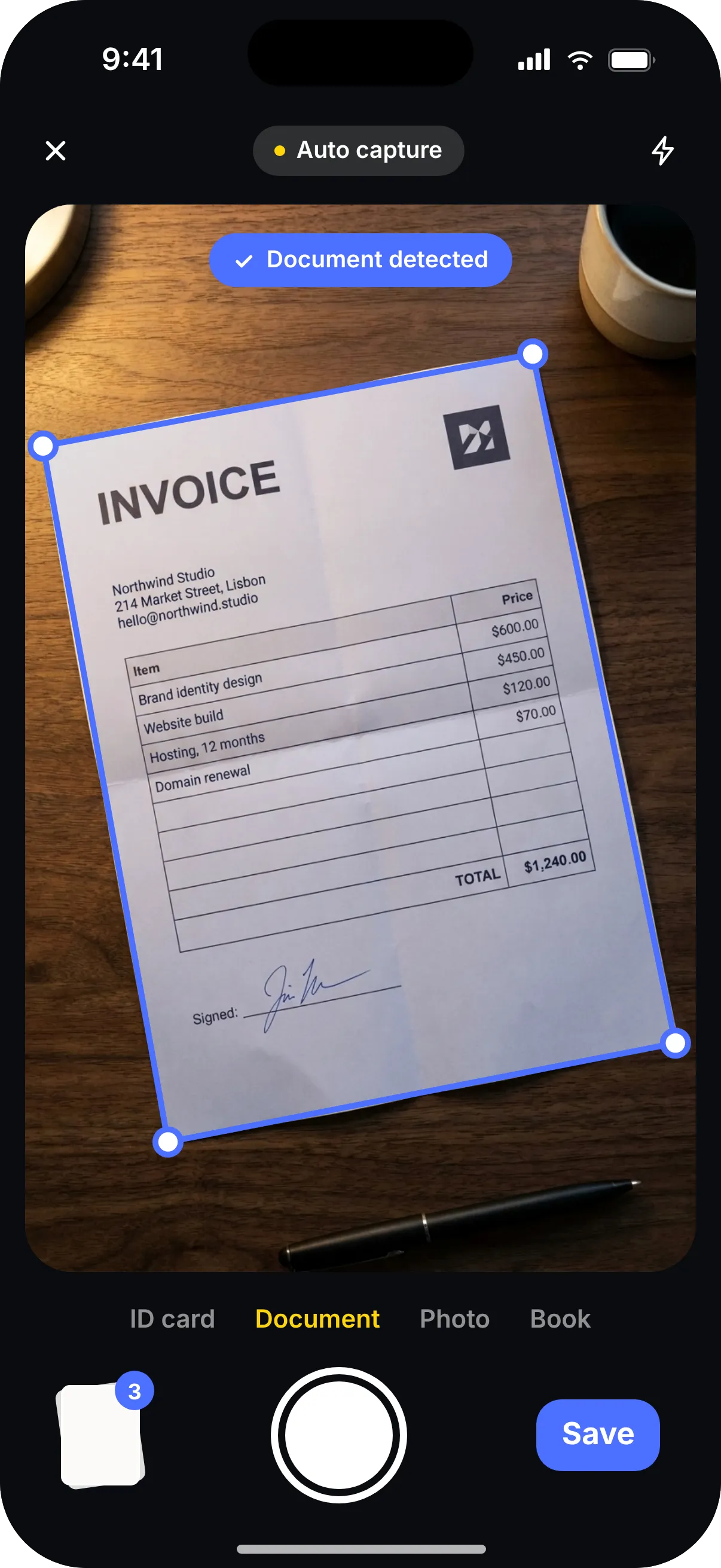 Printer’s document scanner detecting the edges of an invoice automatically